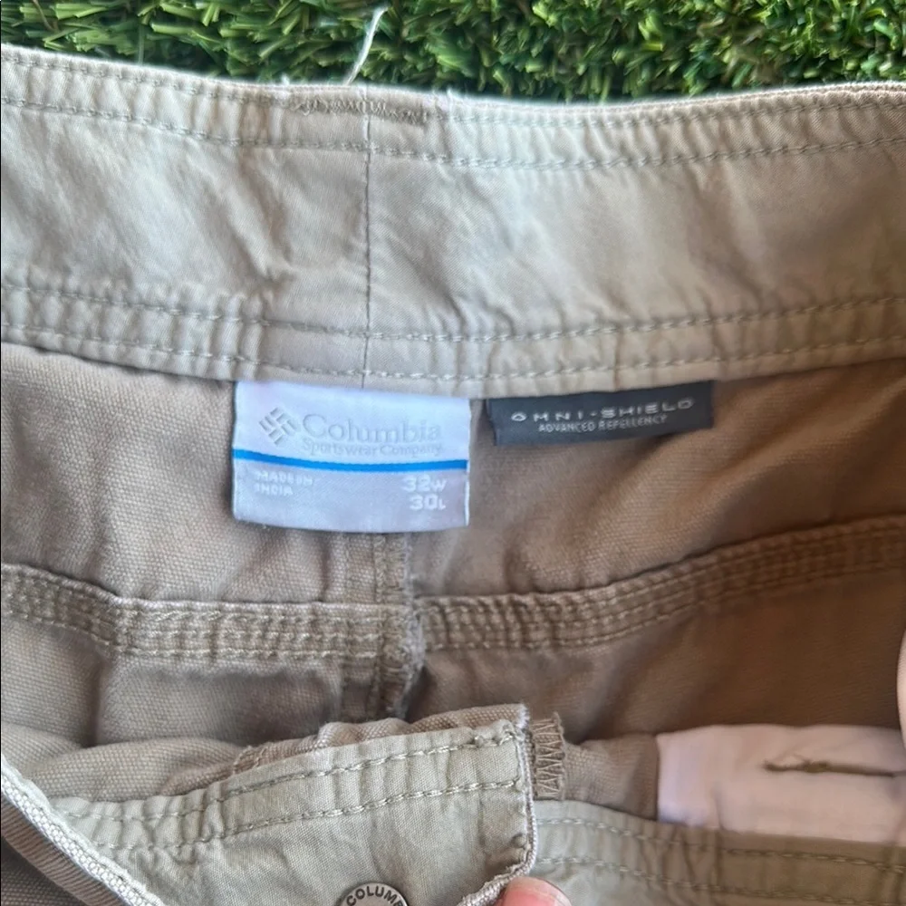 Columbia Mens Cargo Utility Pants Size 32W and 30L